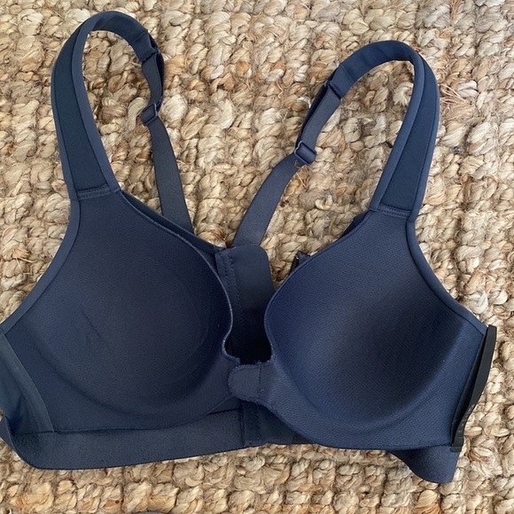 Victoria Secret on Point Bra , zip front gold detail.supportive. Size 34B - Picture 4 of 7